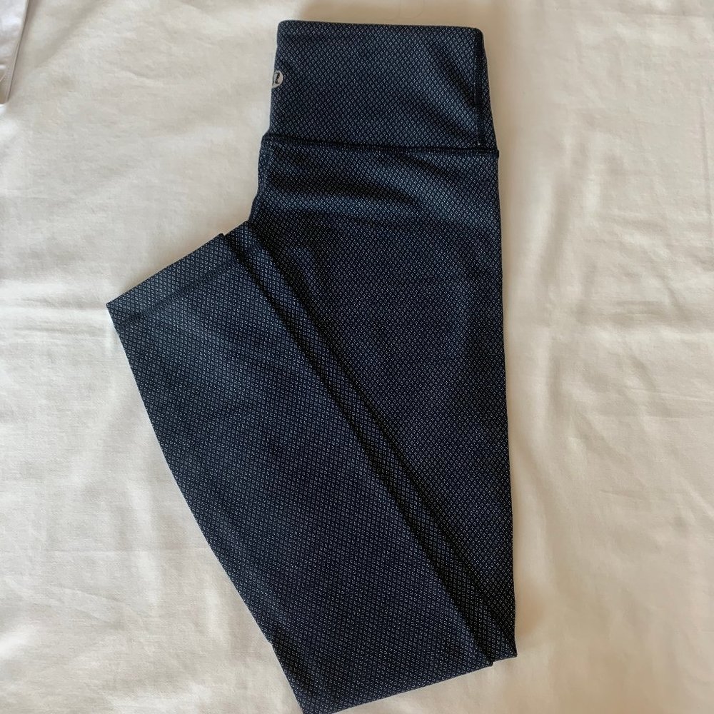 Lululemon Navy Mid Rise 25" Legging
